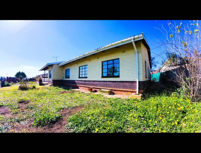 6 BEDROOM HOUSE FOR SALE IN HOWICK WEST